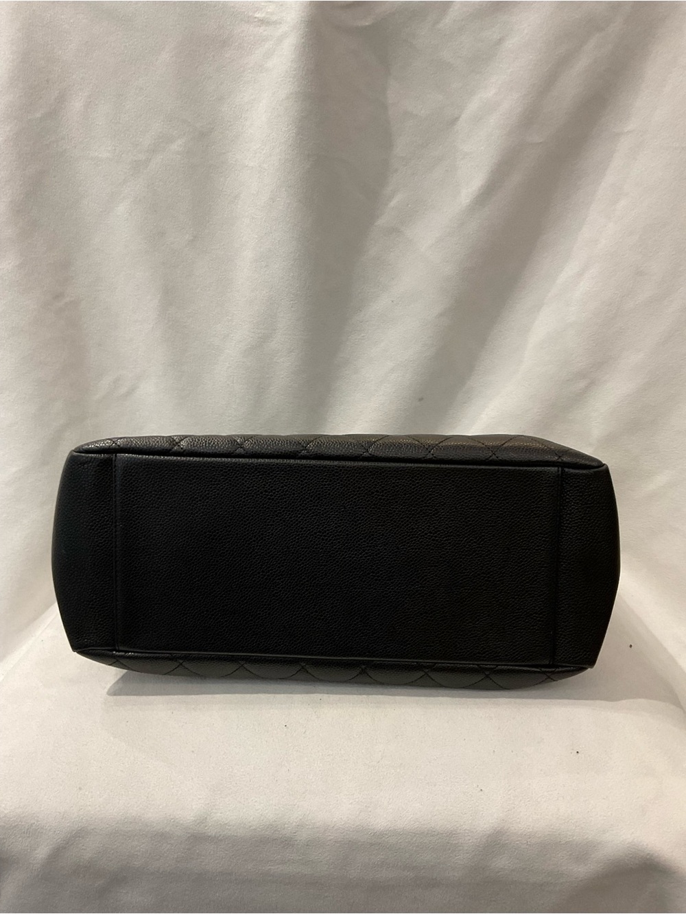 Chanel Tote - Picture 4 of 12